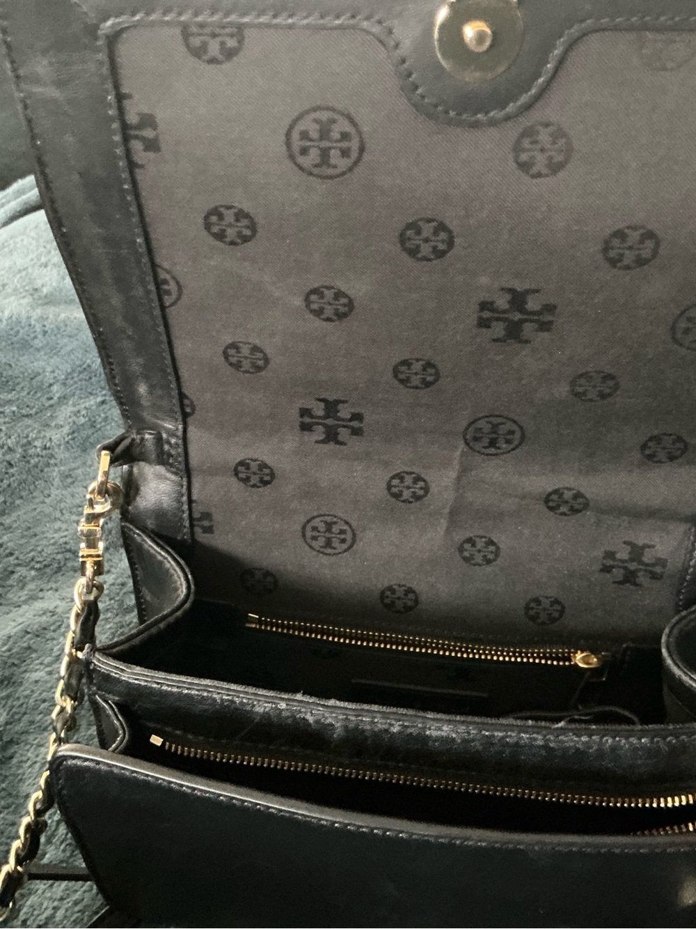 Tory Burch Black Quilted Logo Crossbody Bag - Picture 6 of 6